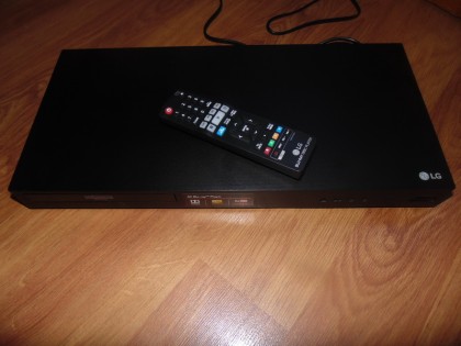 LG UBK90 and Remote.jpg (152.94 КБ) Просмотров: 5384 LG UBK90 and Remote.jpg