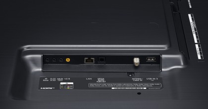 LG Nano95 interfaces bottom.jpg