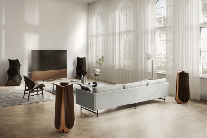 bang-and-olufsen-88-inch-tv-beovision-harmony-8k-oled-49000-usd-3.jpg