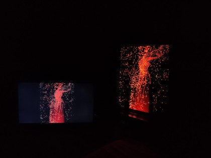 Samsung F6400 vs LG OLED CX 09.jpg