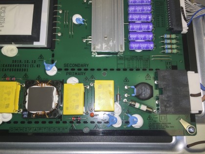 LG OLED 55GX self-disassembling 2.jpg