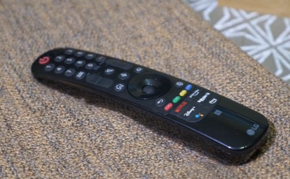 LG G2 OLED Evo Magic Remote.jpg
