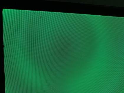 bitye-pikseli-tochki-na-ehkrane-televizora-lg-oled-55c8pla-1.jpg