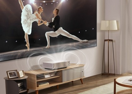 lazernyj-ukf-proektor-lg-cinebeam-hu715qw-4k-uhd-ust-vstroennaya-stereosistema-20-vt-20-vt.jpg