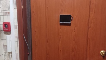 foto-vnutrennej-provodki-k-videoglazku-3.jpeg