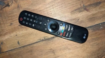 LG-OLED65G3-MAGIC-remote-2023-mr23.jpg