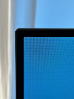 oled-televizor-philips-55oled706-bitye-pikseli-1.jpg