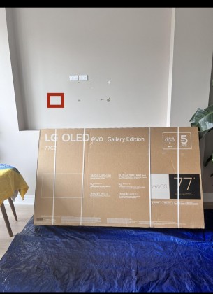 lg-oled-77g2-flush-mount.jpg