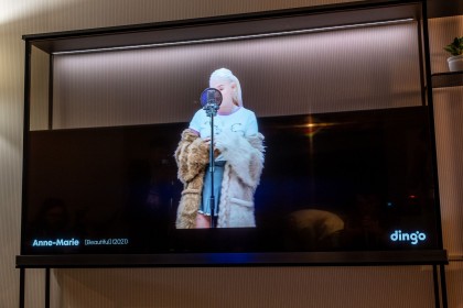 kontrastnaya-plenka-zanimayushchaya-polovinu-oled-displeya-lg-signature-oled-t-v-to-vremya-kak-verhnyaya-polovina-prozrachna.jpg (328.91 КБ) Просмотров: 2023 kontrastnaya-plenka-zanimayushchaya-polovinu-oled-displeya-lg-signature-oled-t-v-to-vremya-kak-verhnyaya-polovina-prozrachna.jpg