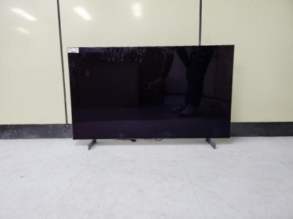 XU090496-24068_1.jpg
