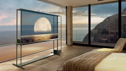 LG-SIGNATURE-OLED-T_Lifestyle.jpg