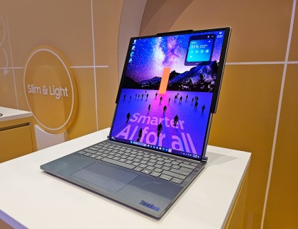 Lenovo Rollable Laptop with Samsung Display OLED screen.jpg