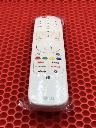 pult-lg-magic-remote-mr24gn-2024-goda-belyj-akb76046010-3.jpg