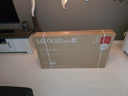 LG OLED 55G5 box.jpg (72.87 КБ) Просмотров: 2732 LG OLED 55G5 box.jpg