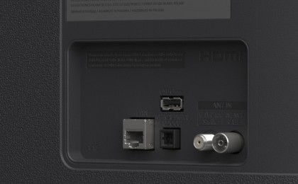 LG UA7500 interfaces back.jpg