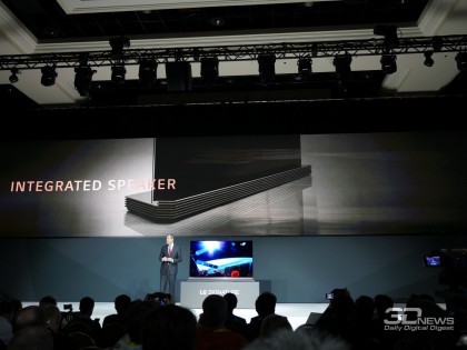 LG Signature OLED G6 TV 3.jpg