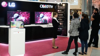 LG OLED Test Drive Russia 01.jpg