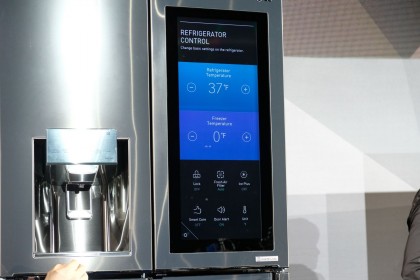 LG_Smart_Fridge_webOS_CES_6.jpg