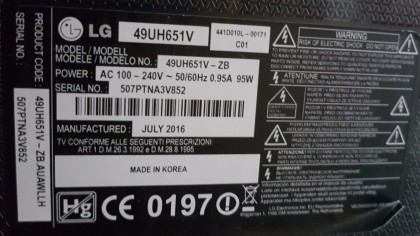 Fake LG 49UH651V sticker.jpg