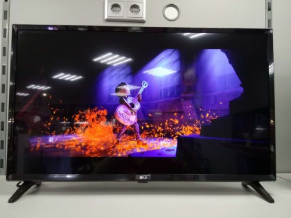 LG 32LJ622V Review 01.jpg