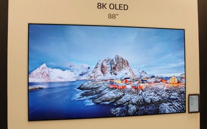 LG 88-inch 8K OLED TV 02.jpg