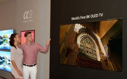 LG 8K OLED TV 2.jpg