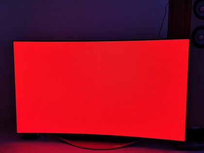 Zalivki tryokhletnego OLED LG red.jpg