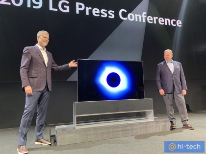LG OLED 65R9 CES 2019 6.jpg
