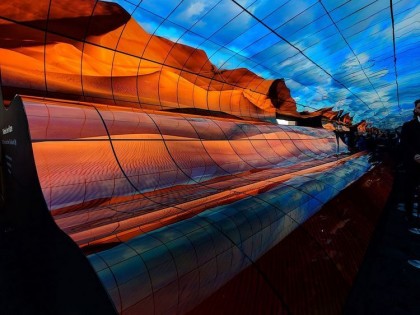LG OLED TV Waterfall CES 2019 2.jpg